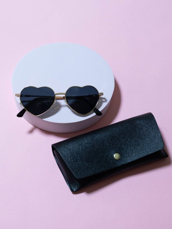 Gold Heart Sunglasses main image 10